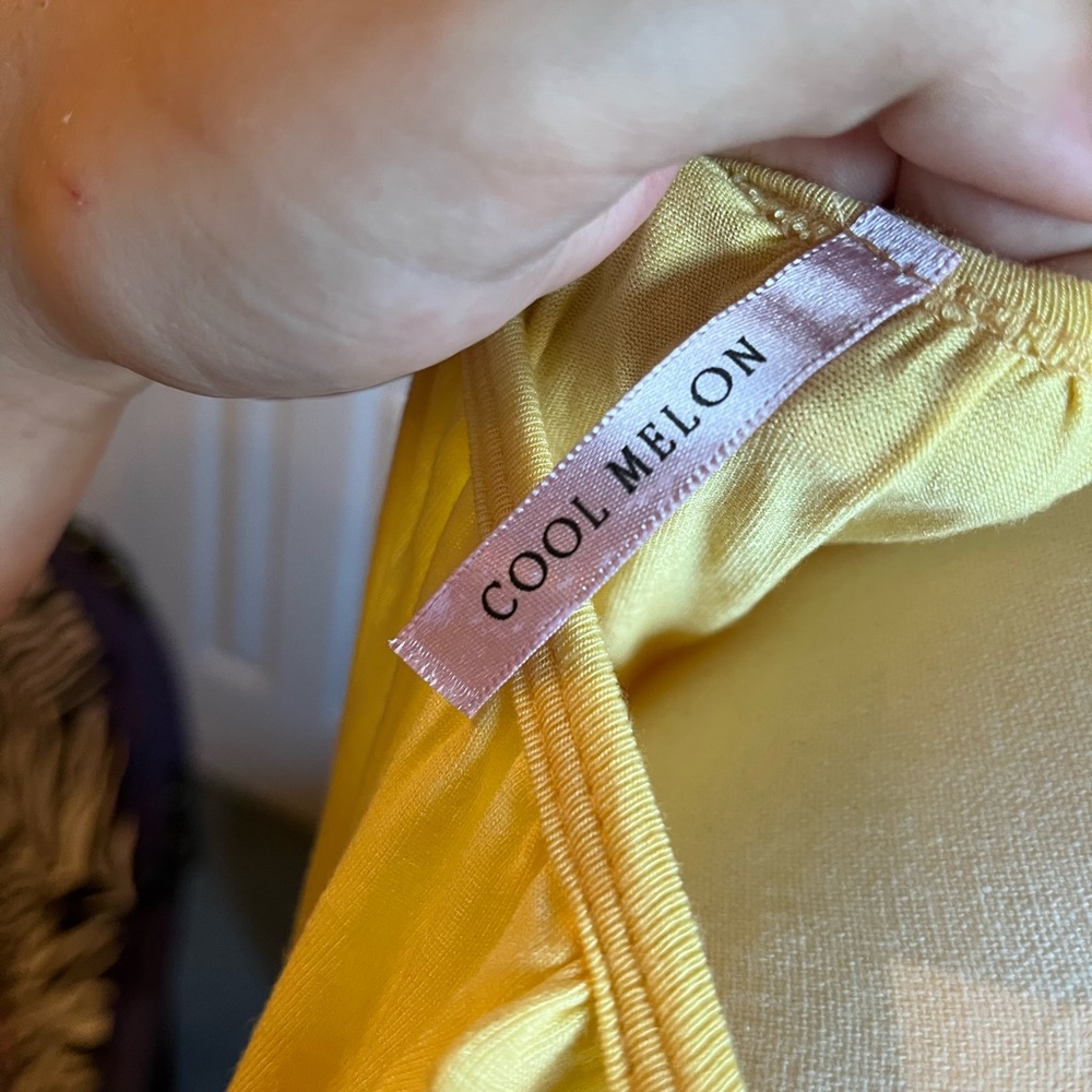 Cool Melon Blouse Yellow Pastel Light Weight Lightweight Keyhole Key Hole Large - Picture 3 of 3